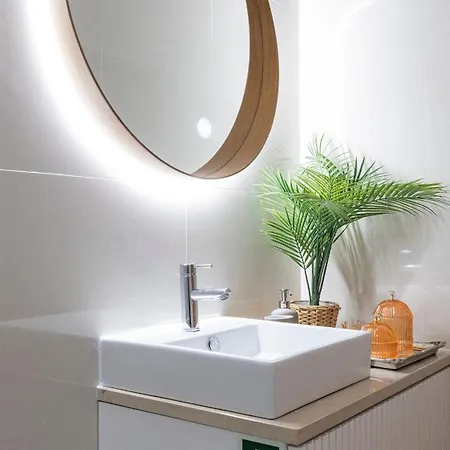 Mouzinho's Place By Lovelystay *