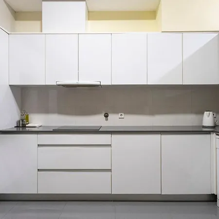 Mouzinho's Place By Lovelystay Apartment