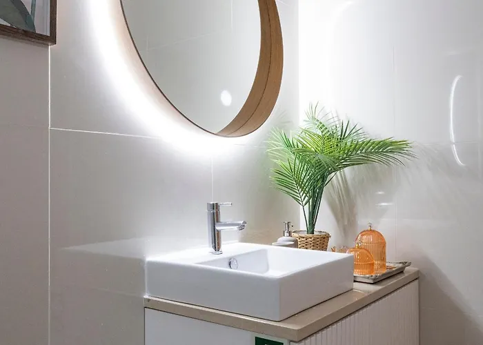 Mouzinho's Place By Lovelystay *