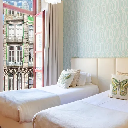 Mouzinho's Place By Lovelystay *