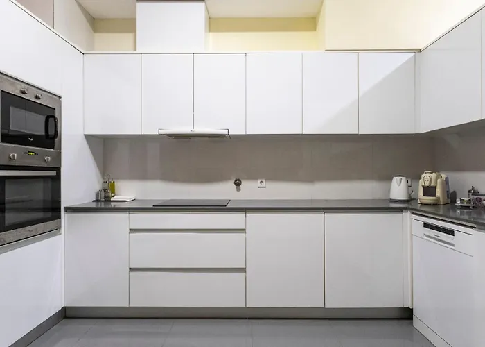 Mouzinho's Place By Lovelystay Apartment