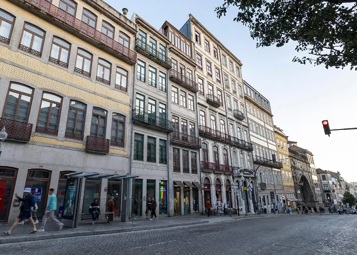 Mouzinho's Place By Lovelystay *