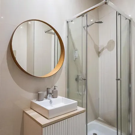 Mouzinho's Place By Lovelystay